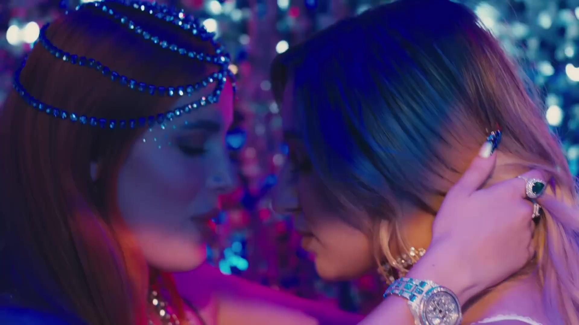 BellaJuicyJ_InYou_MV_BTD_300.jpg