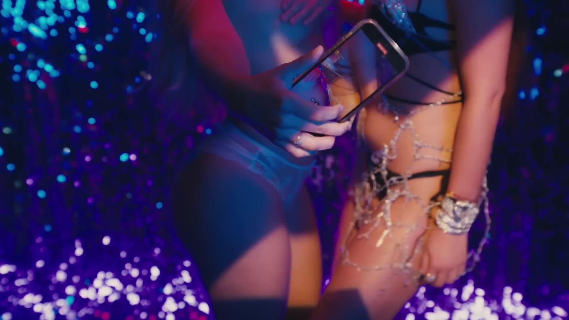 BellaJuicyJ_InYou_MV_BTD_342.jpg