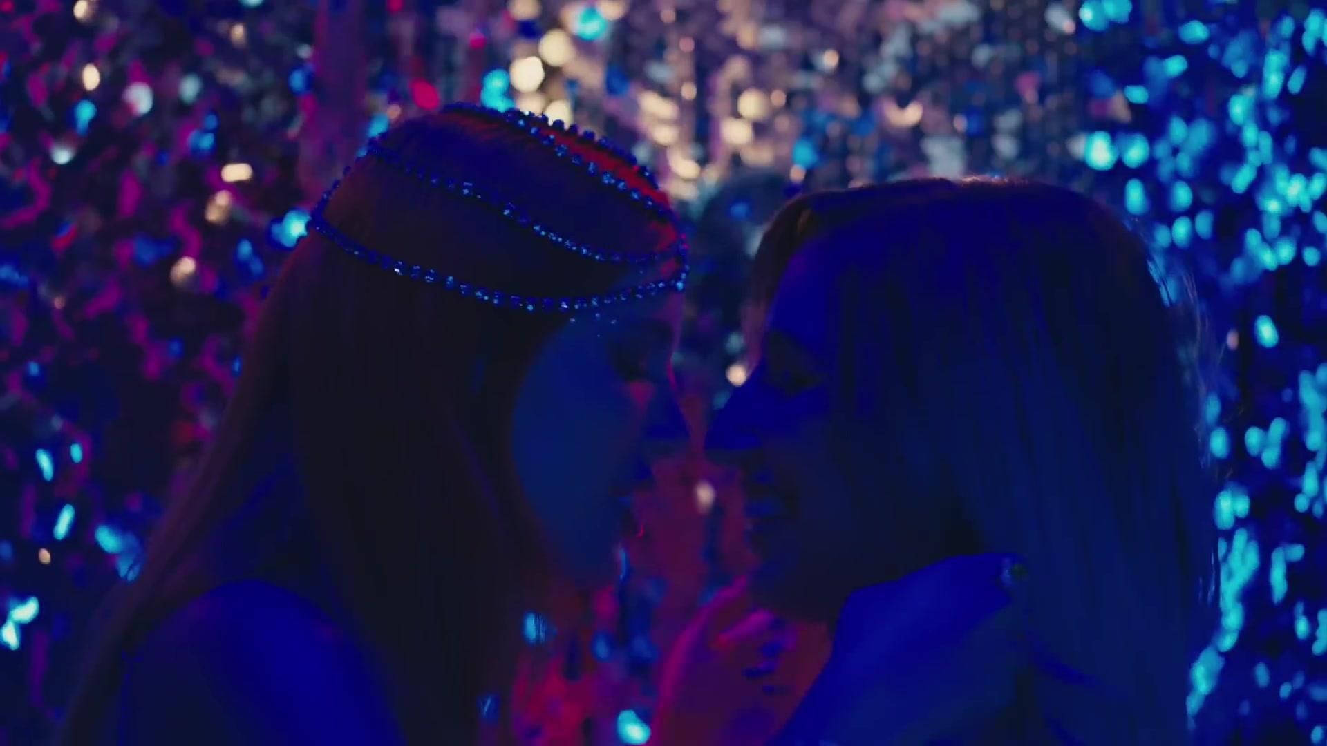 BellaJuicyJ_InYou_MV_BTD_365.jpg