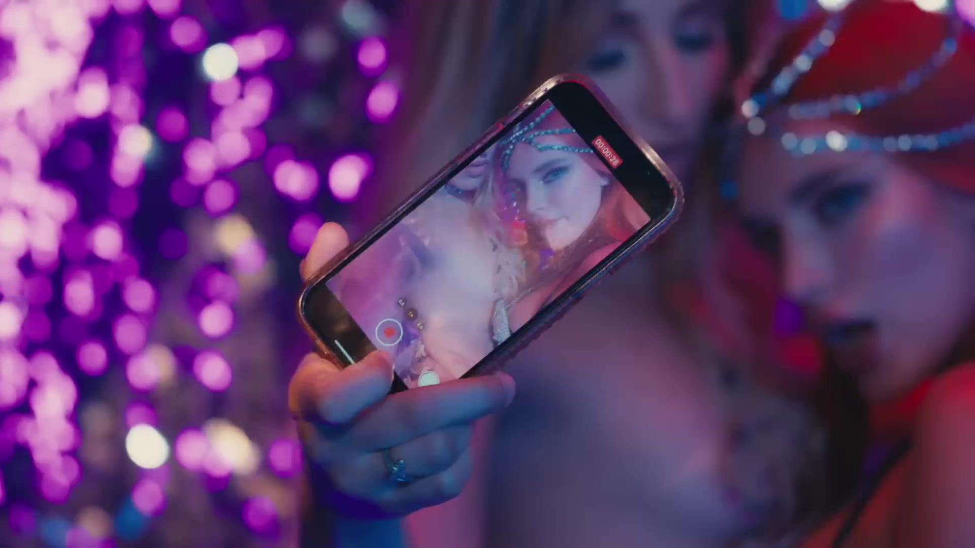 BellaJuicyJ_InYou_MV_BTD_494.jpg