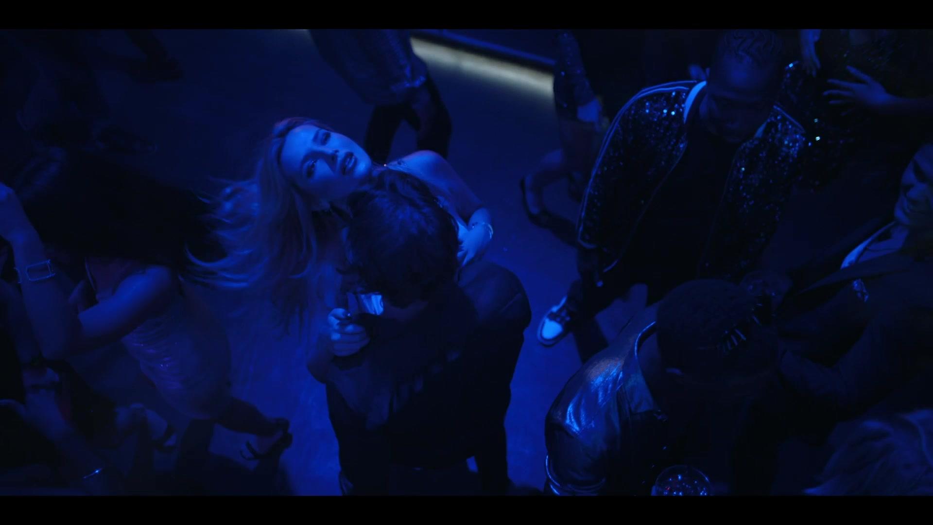 BellaScenes_AHS_2x03_BTD_0161.jpg