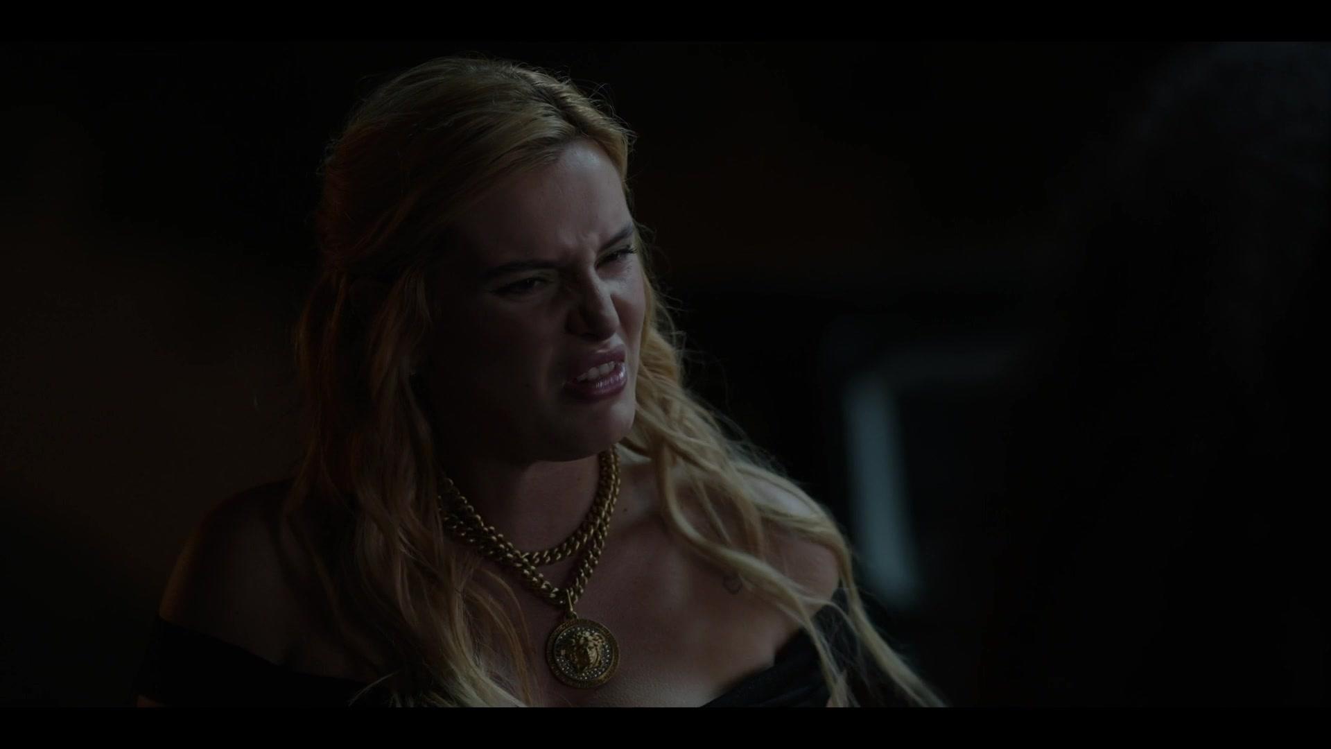 BellaScenes_AHS_2x03_BTD_0914.jpg