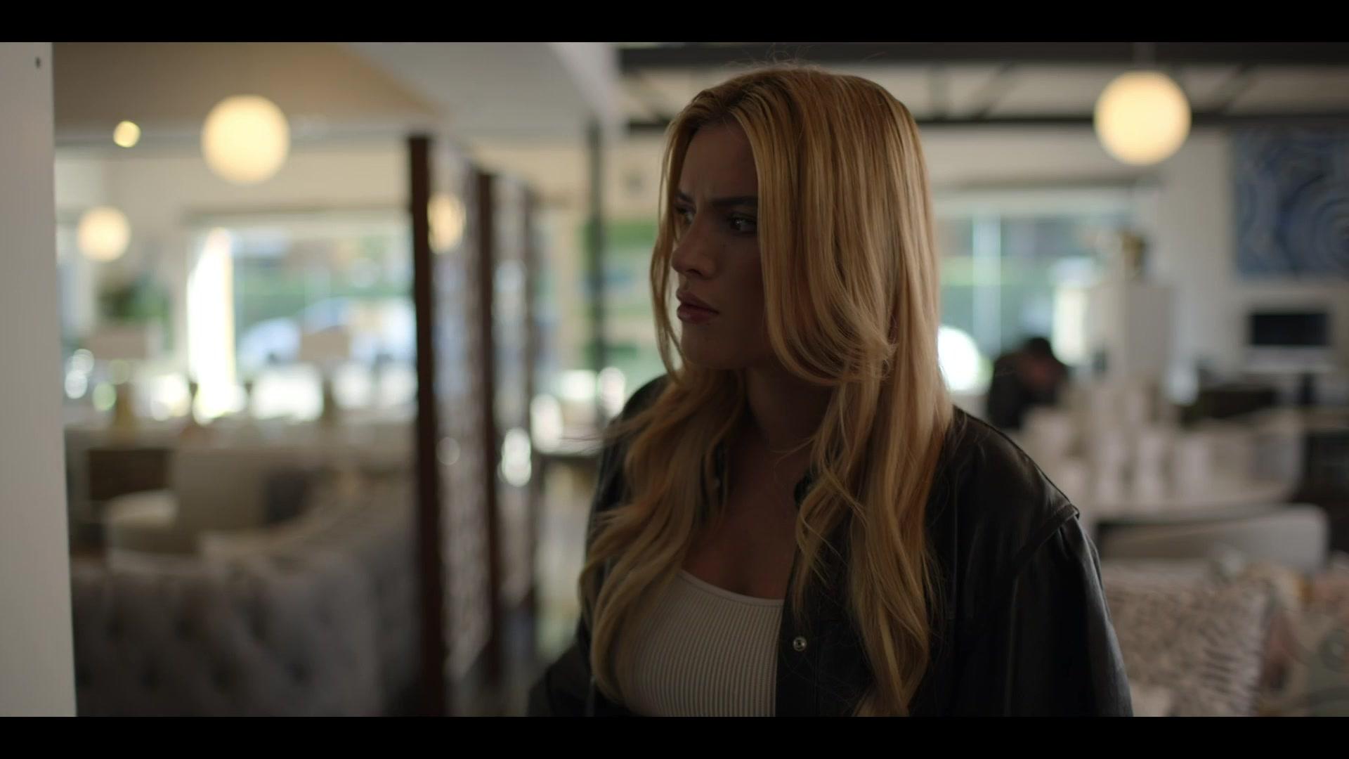 BellaScenes_AHS_2x03_BTD_1363.jpg