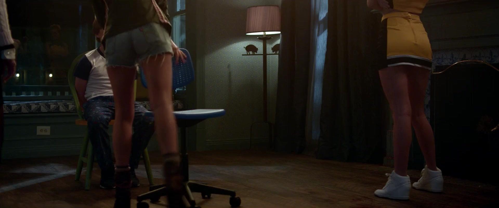BellaScenes_TheBabysitter_BTD_0603.jpg BellaScenes_TheBabysitter_BTD_0603.jpg