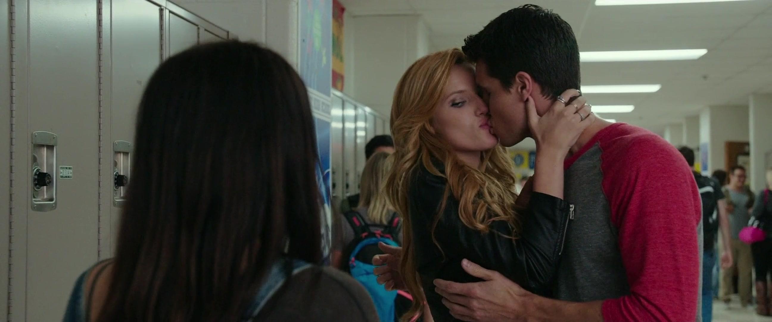 BellaScenes_TheDuff_BTD_0352.jpg BellaScenes_TheDuff_BTD_0352.jpg