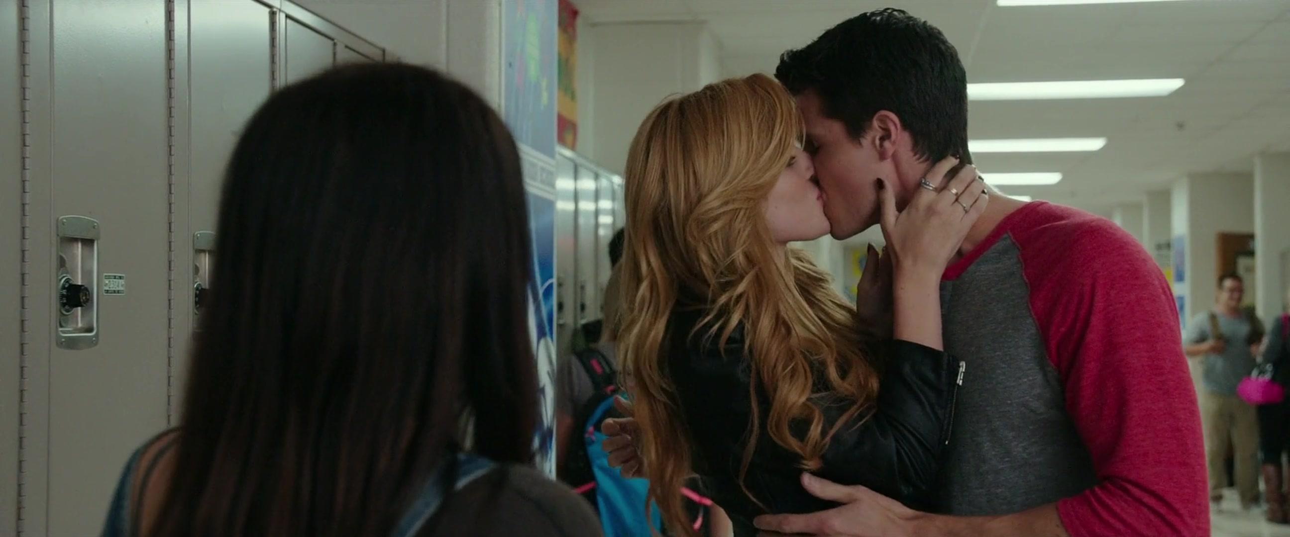 BellaScenes_TheDuff_BTD_0359.jpg BellaScenes_TheDuff_BTD_0359.jpg
