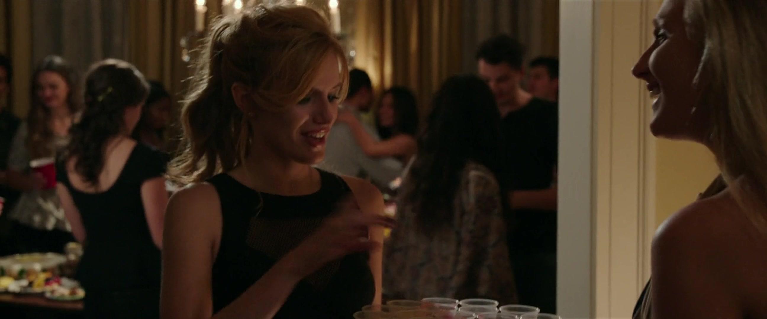BellaScenes_TheDuff_BTD_0531.jpg BellaScenes_TheDuff_BTD_0531.jpg