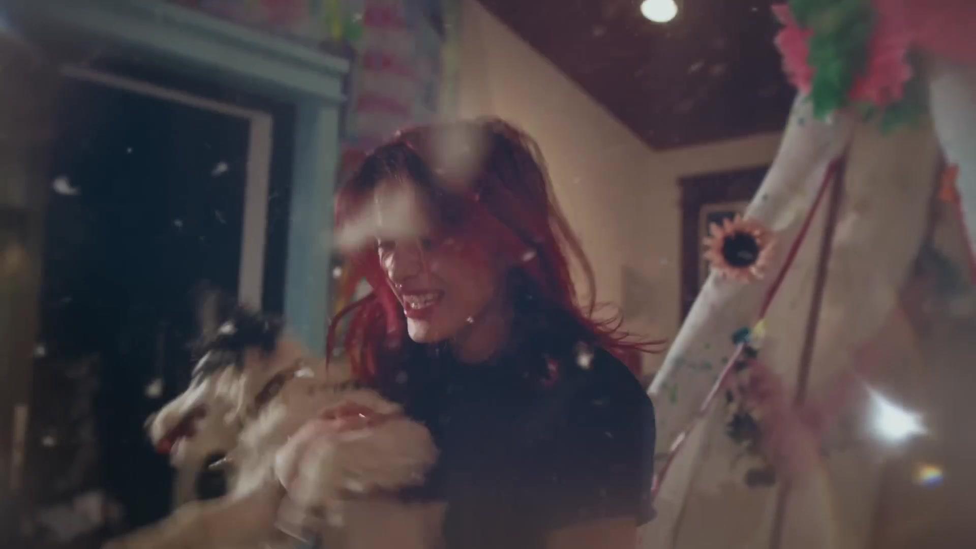 Bella_BTCH_MBELLATHORNE_MV_BTD_417.jpg Bella_BTCH_MBELLATHORNE_MV_BTD_417.jpg