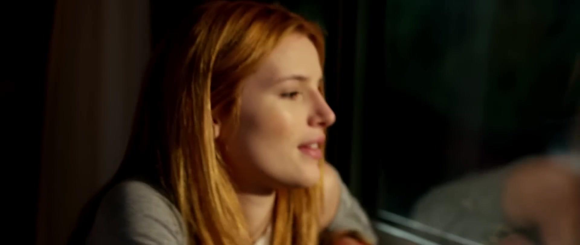 Bella_BurnSoBright_MV_MidnightSun_BTD_053.jpg