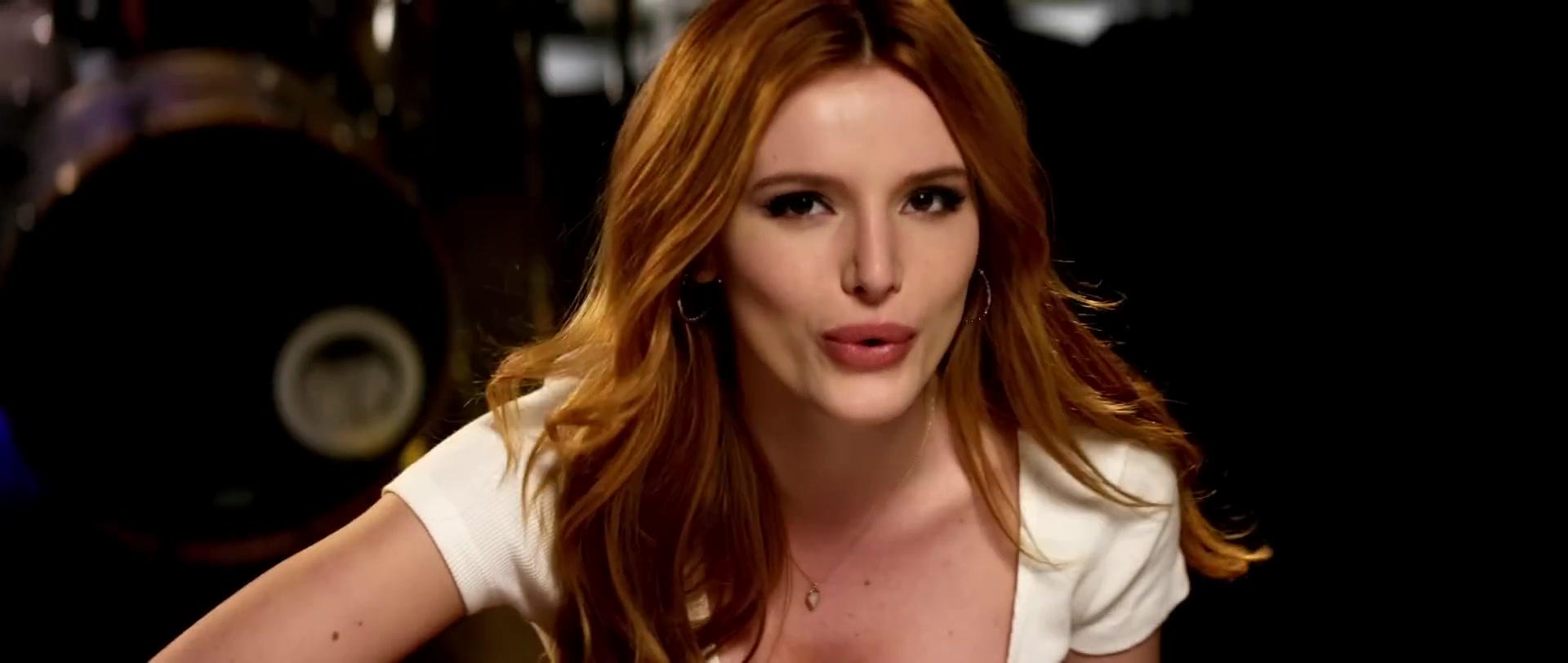 Bella_BurnSoBright_MV_MidnightSun_BTD_070.jpg Bella_BurnSoBright_MV_MidnightSun_BTD_070.jpg