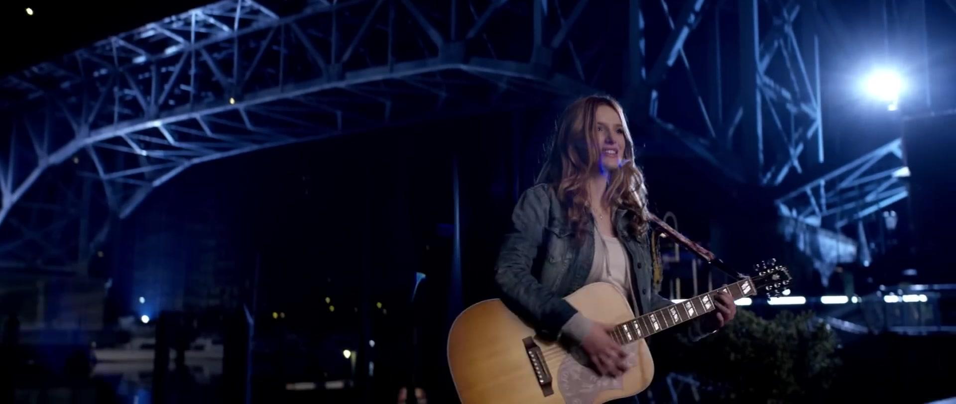 Bella_BurnSoBright_MV_MidnightSun_BTD_234.jpg Bella_BurnSoBright_MV_MidnightSun_BTD_234.jpg