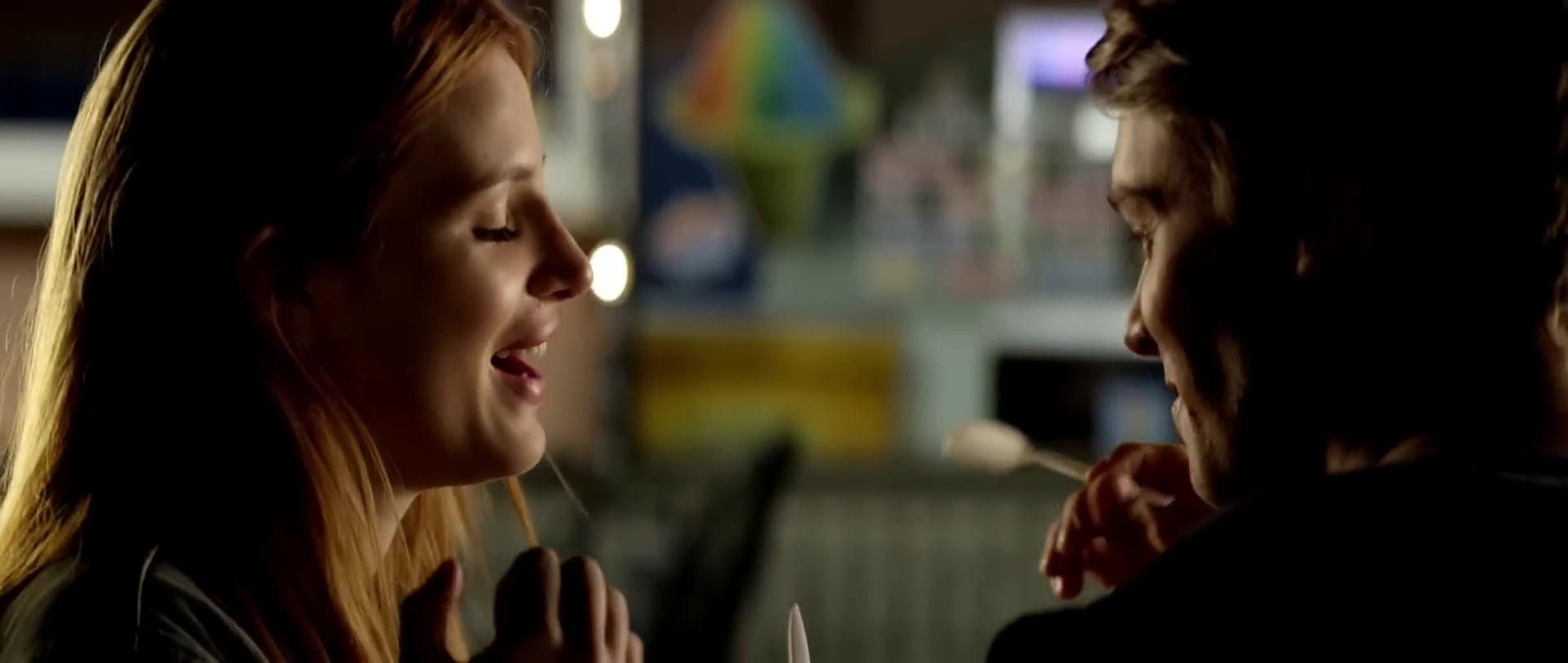 Bella_BurnSoBright_MV_MidnightSun_BTD_259.jpg