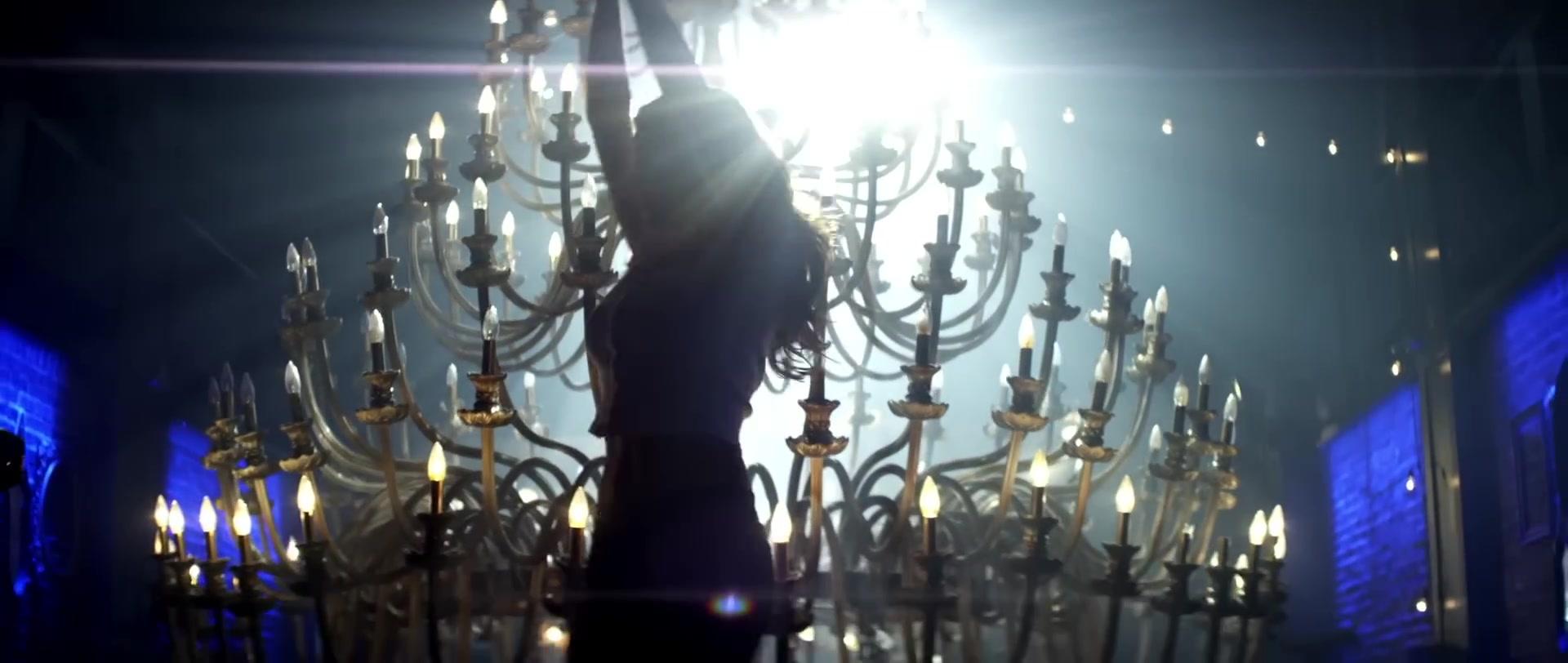 Bella_BurnSoBright_MV_MidnightSun_BTD_282.jpg Bella_BurnSoBright_MV_MidnightSun_BTD_282.jpg