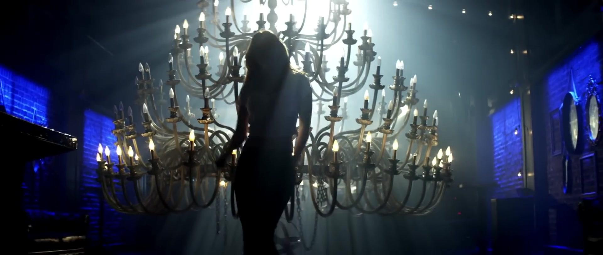 Bella_BurnSoBright_MV_MidnightSun_BTD_285.jpg Bella_BurnSoBright_MV_MidnightSun_BTD_285.jpg