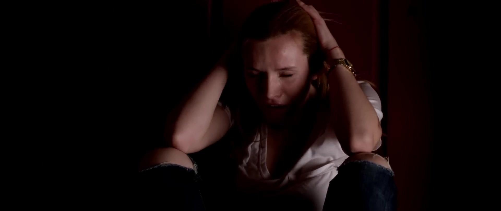 Bella_BurnSoBright_MV_MidnightSun_BTD_296.jpg