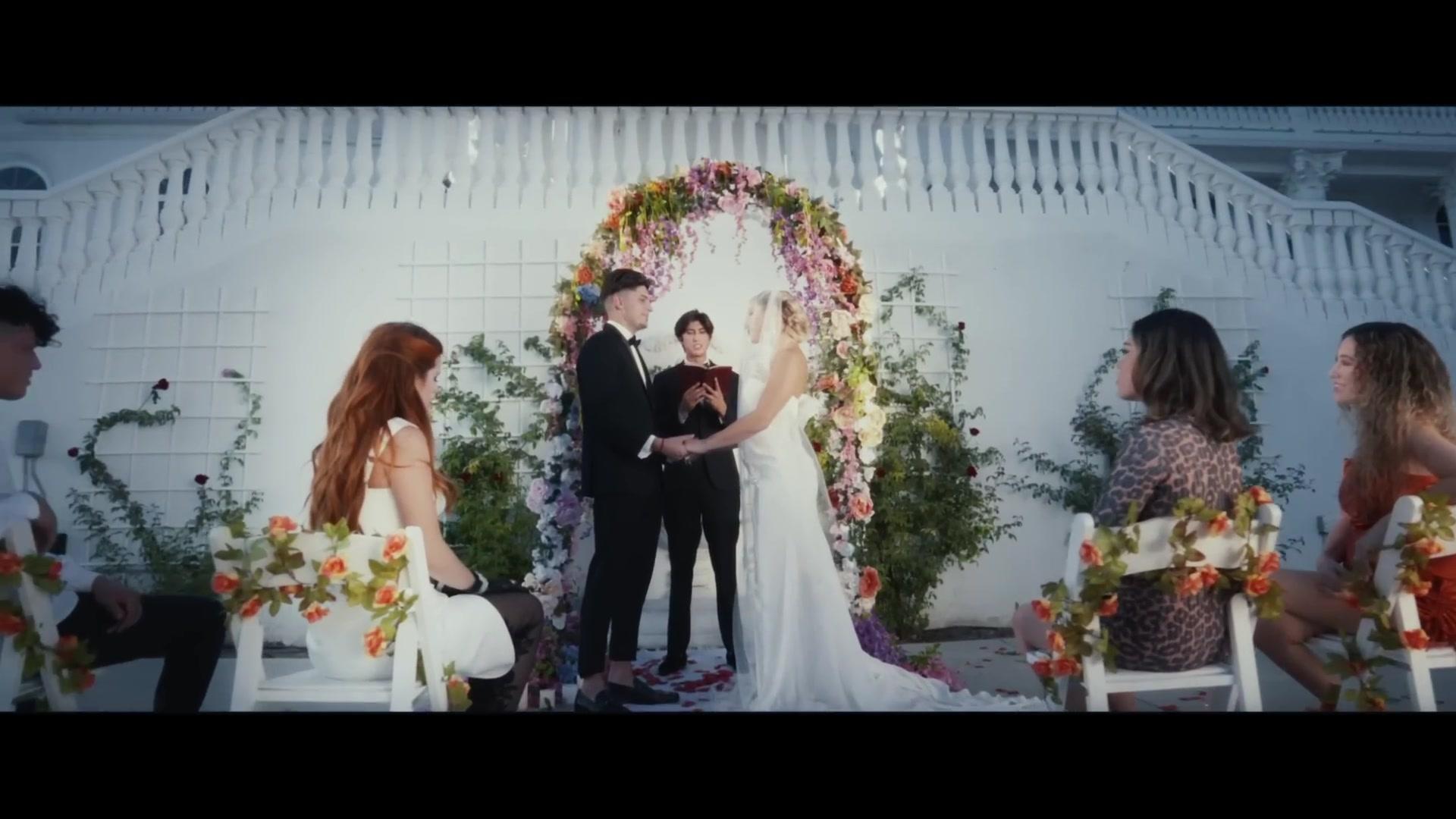 Bella_ShakeIt_MV_BTD_087.jpg