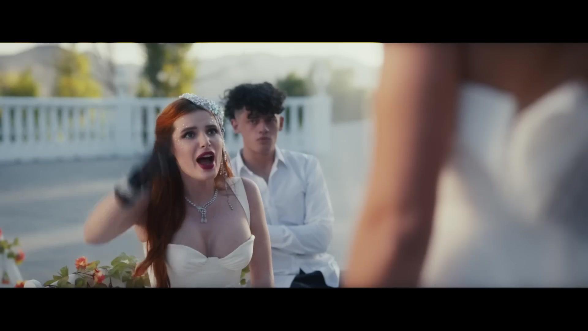 Bella_ShakeIt_MV_BTD_126.jpg