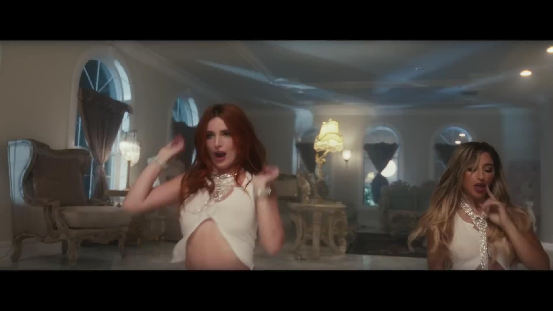 Bella_ShakeIt_MV_BTD_227.jpg
