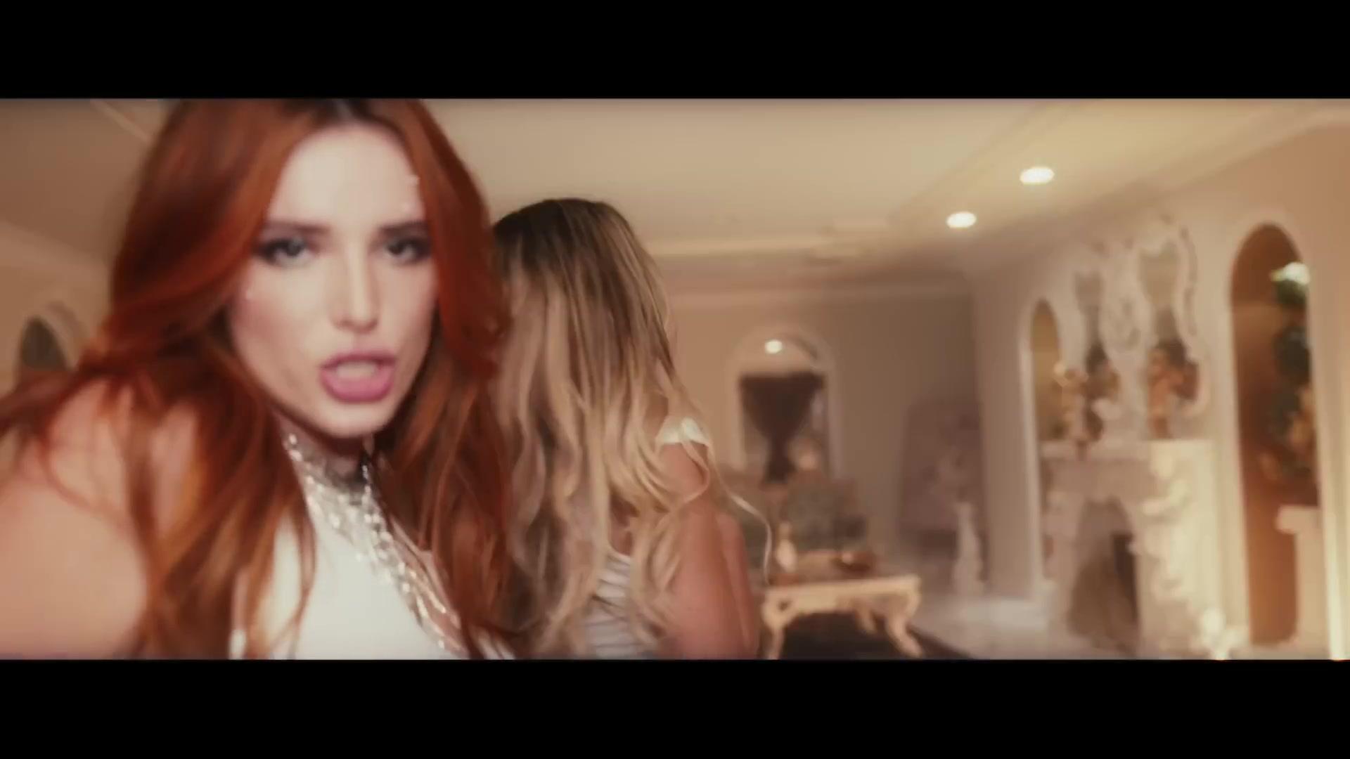 Bella_ShakeIt_MV_BTD_418.jpg