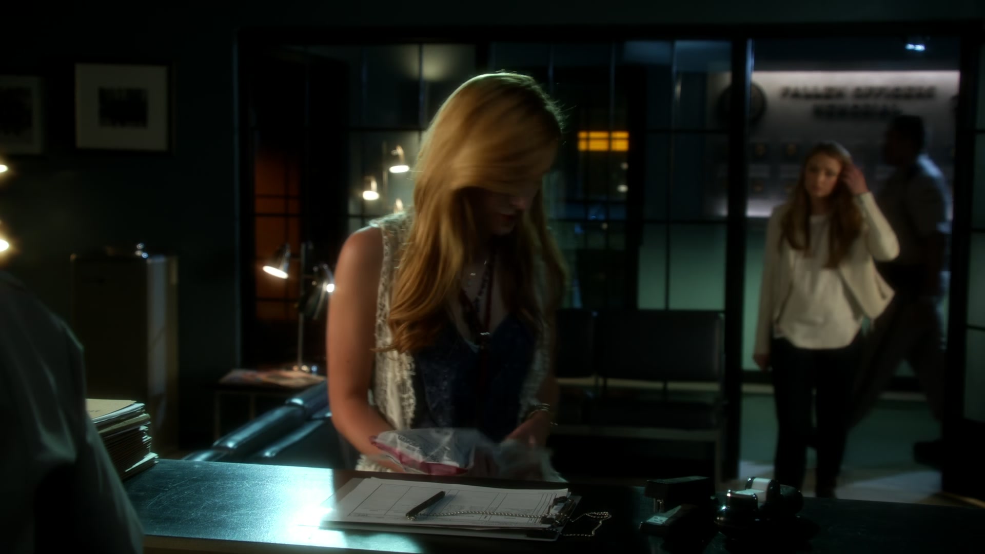 CSI_Crime_Scene_Investigation_S15E04_1080p_BTD_004038.jpg