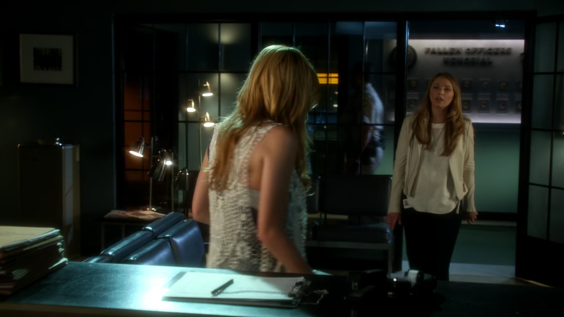 CSI_Crime_Scene_Investigation_S15E04_1080p_BTD_004040.jpg CSI_Crime_Scene_Investigation_S15E04_1080p_BTD_004040.jpg