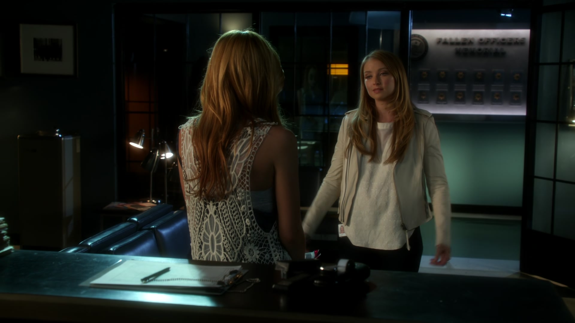 CSI_Crime_Scene_Investigation_S15E04_1080p_BTD_004052.jpg CSI_Crime_Scene_Investigation_S15E04_1080p_BTD_004052.jpg