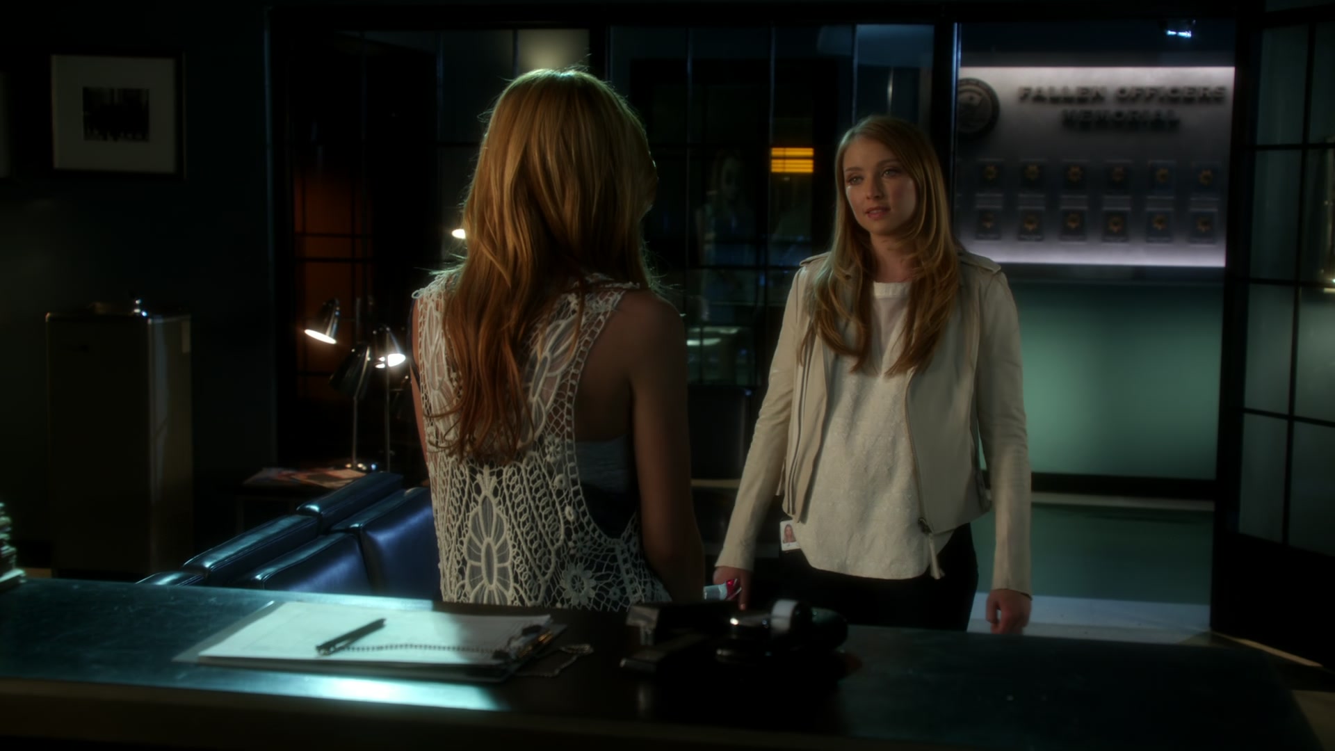 CSI_Crime_Scene_Investigation_S15E04_1080p_BTD_004053.jpg