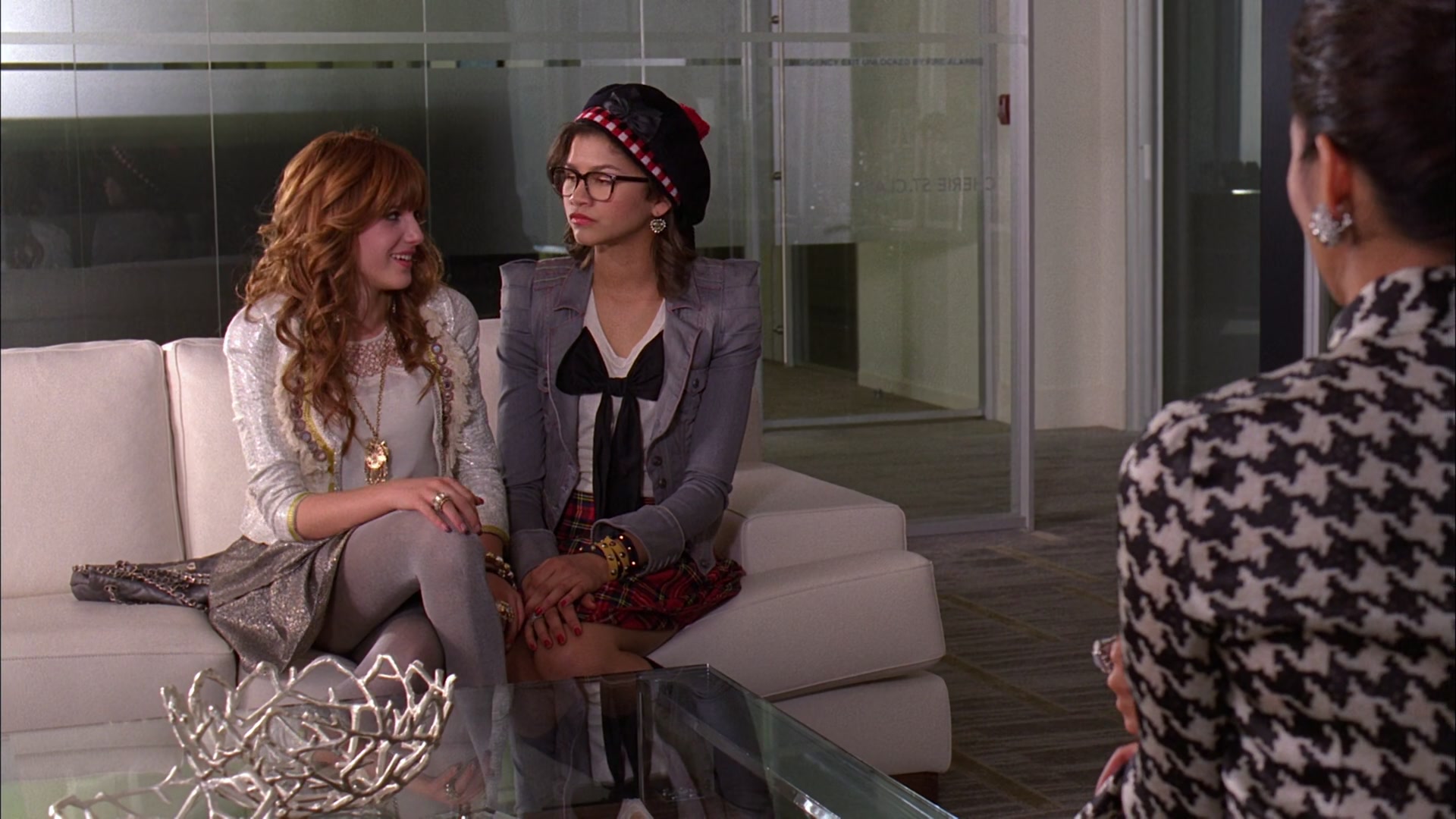 Frenemies_2012_1080p_BTD_005139.jpg