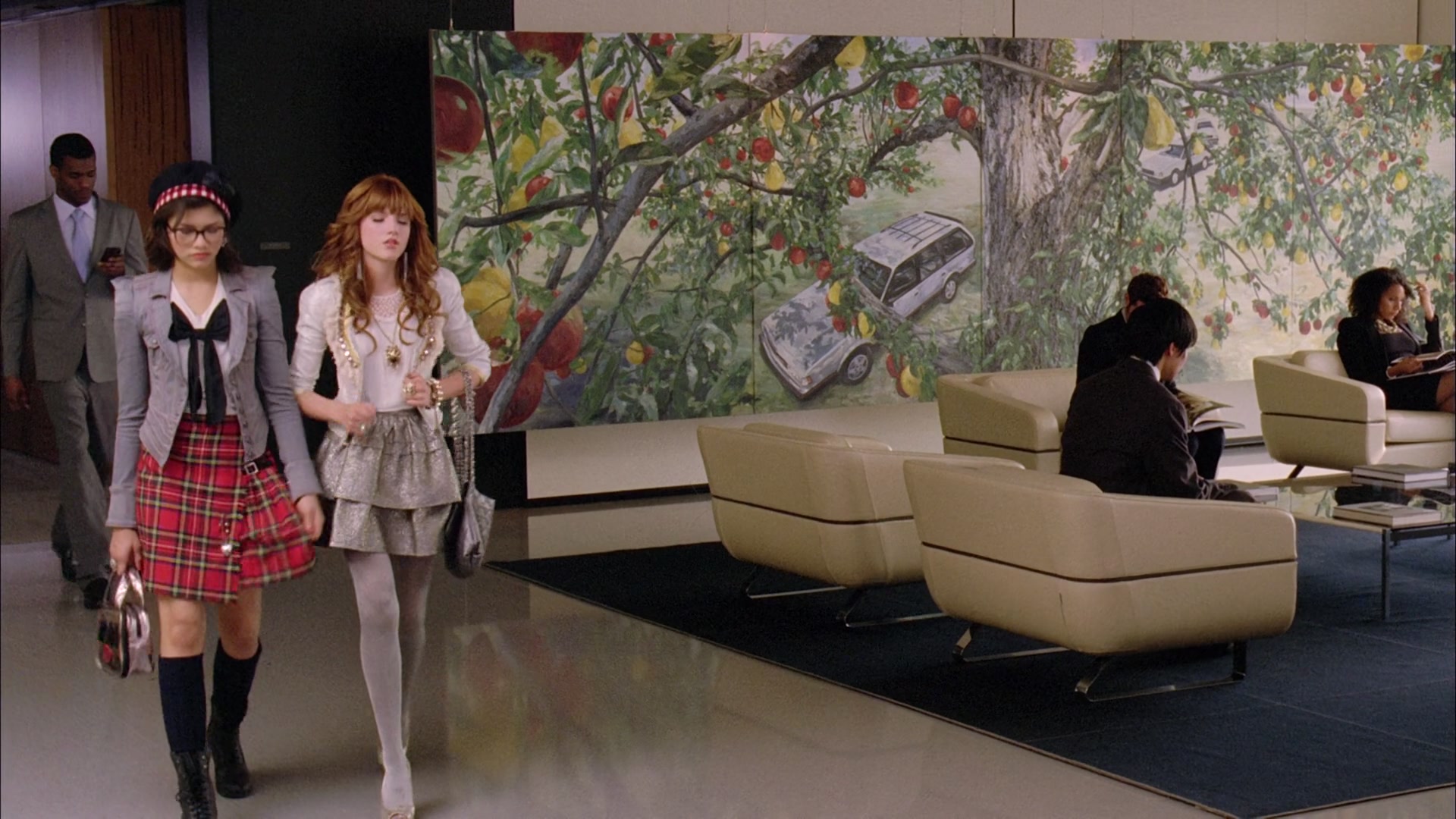 Frenemies_2012_1080p_BTD_005390.jpg