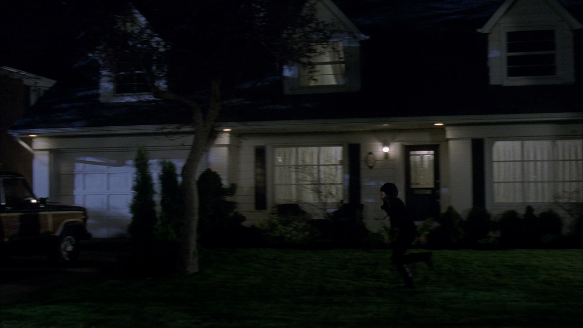 Frenemies_2012_1080p_BTD_006578.jpg