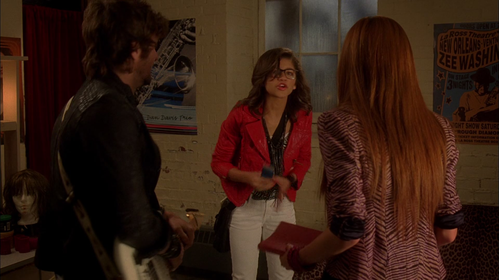 Frenemies_2012_1080p_BTD_007106.jpg Frenemies_2012_1080p_BTD_007106.jpg
