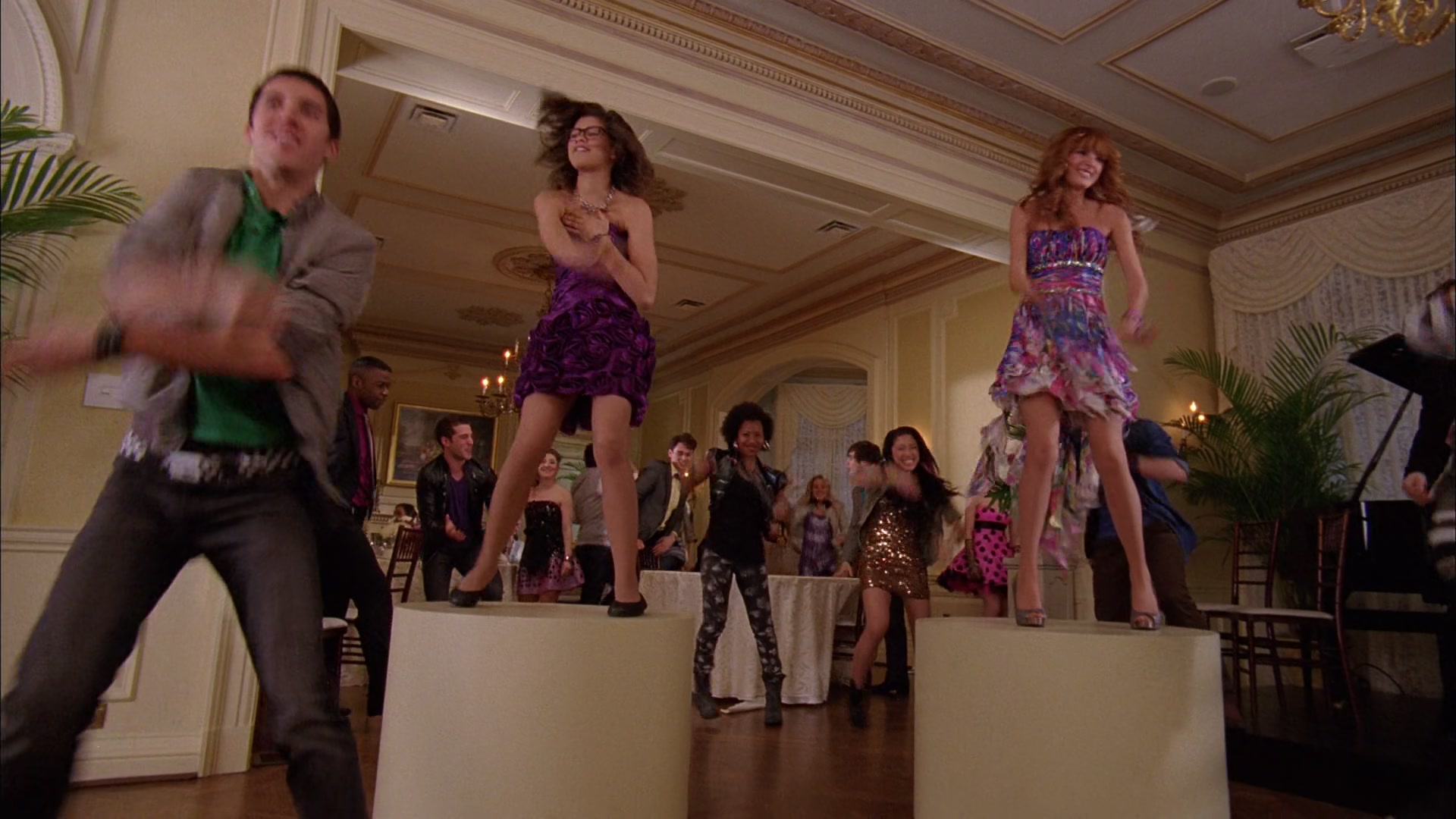 Frenemies_2012_1080p_BTD_011533.jpg
