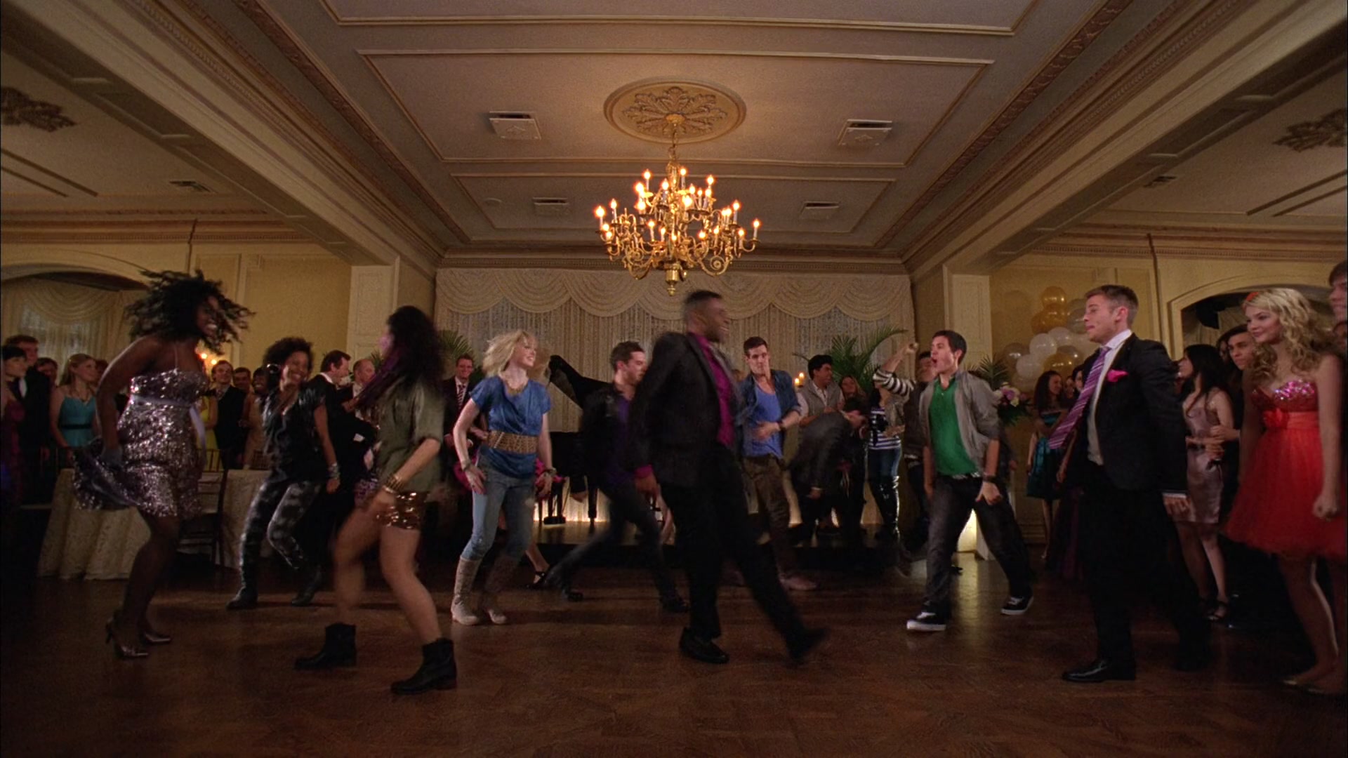Frenemies_2012_1080p_BTD_011774.jpg