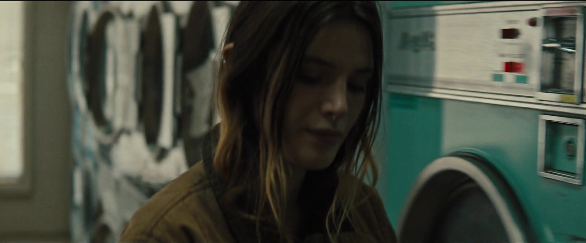 Girl_2020_1080p_BTD_004200.jpg