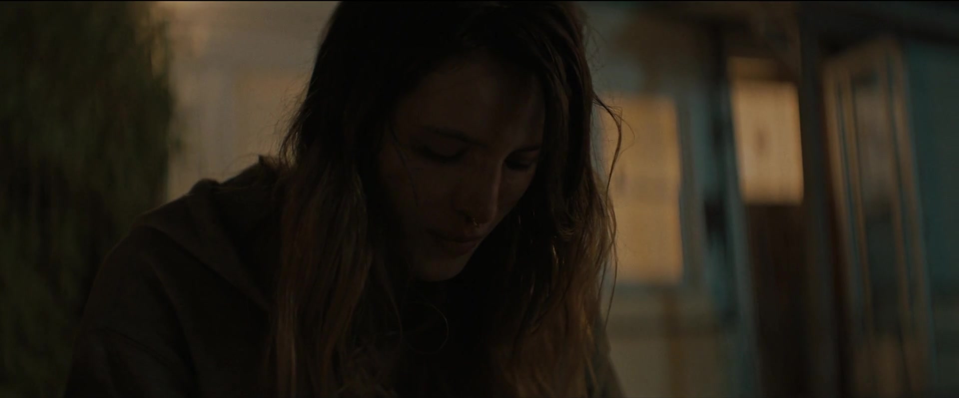 Girl_2020_1080p_BTD_010134.jpg