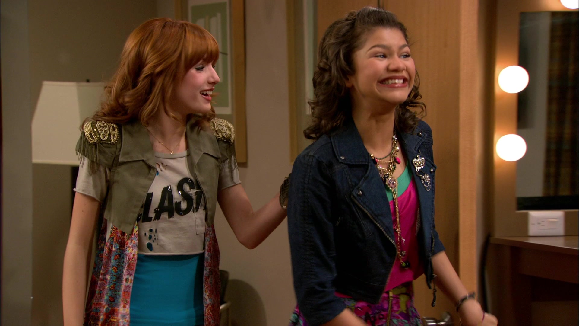 Good_Luck_Charlie_S02E13_1080p_BTD_001225.jpg Good_Luck_Charlie_S02E13_1080p_BTD_001225.jpg