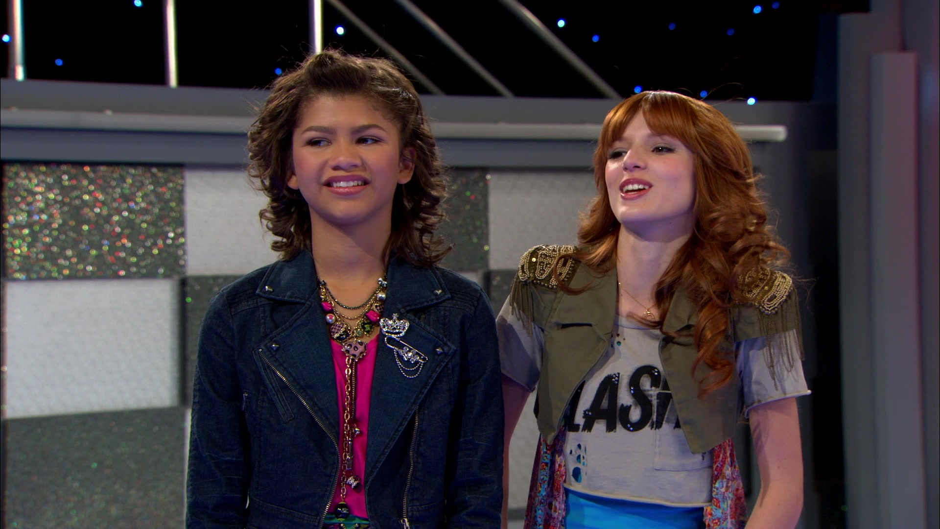 Good_Luck_Charlie_S02E13_1080p_BTD_001592.jpg Good_Luck_Charlie_S02E13_1080p_BTD_001592.jpg