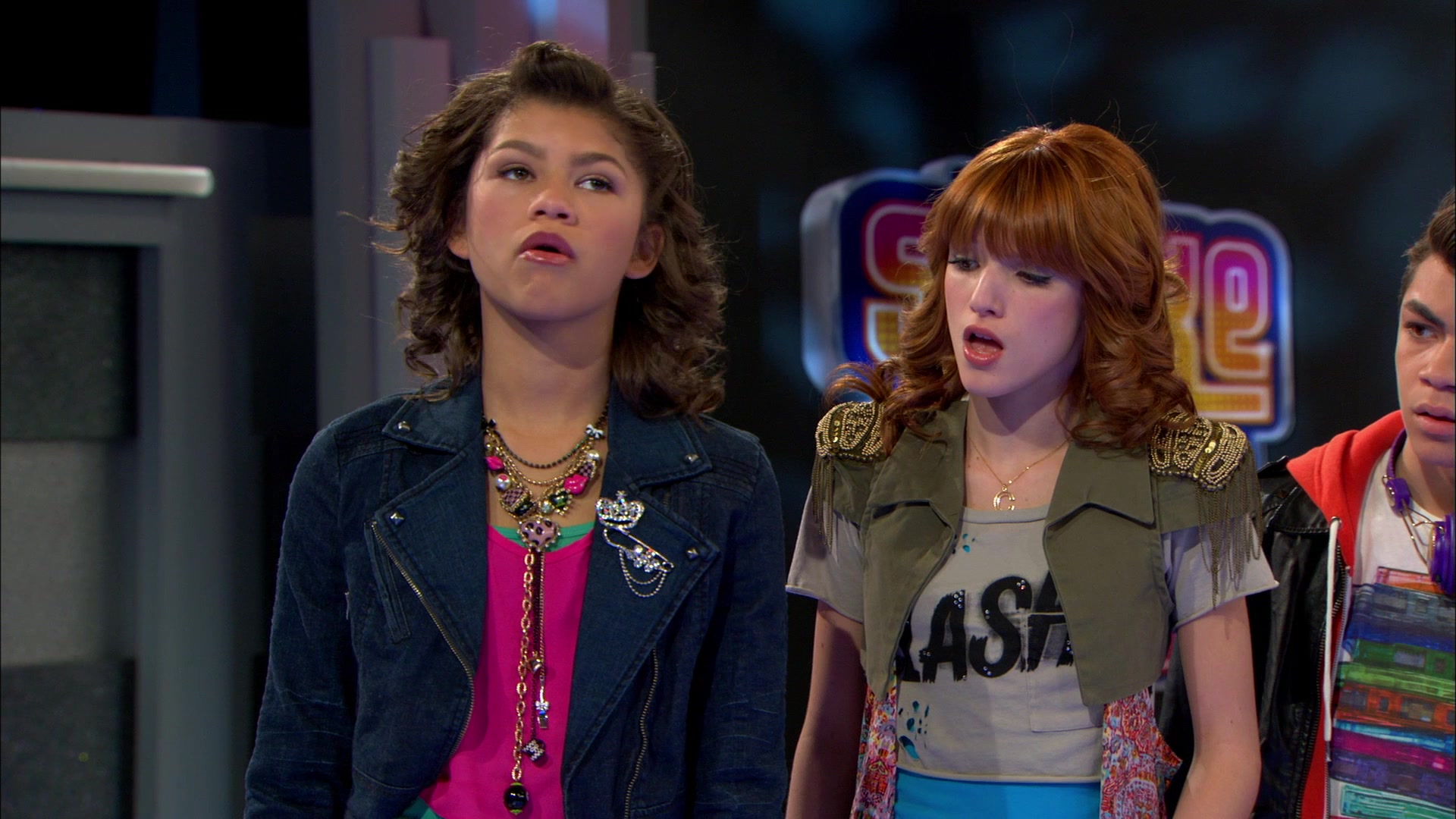 Good_Luck_Charlie_S02E13_1080p_BTD_001755.jpg