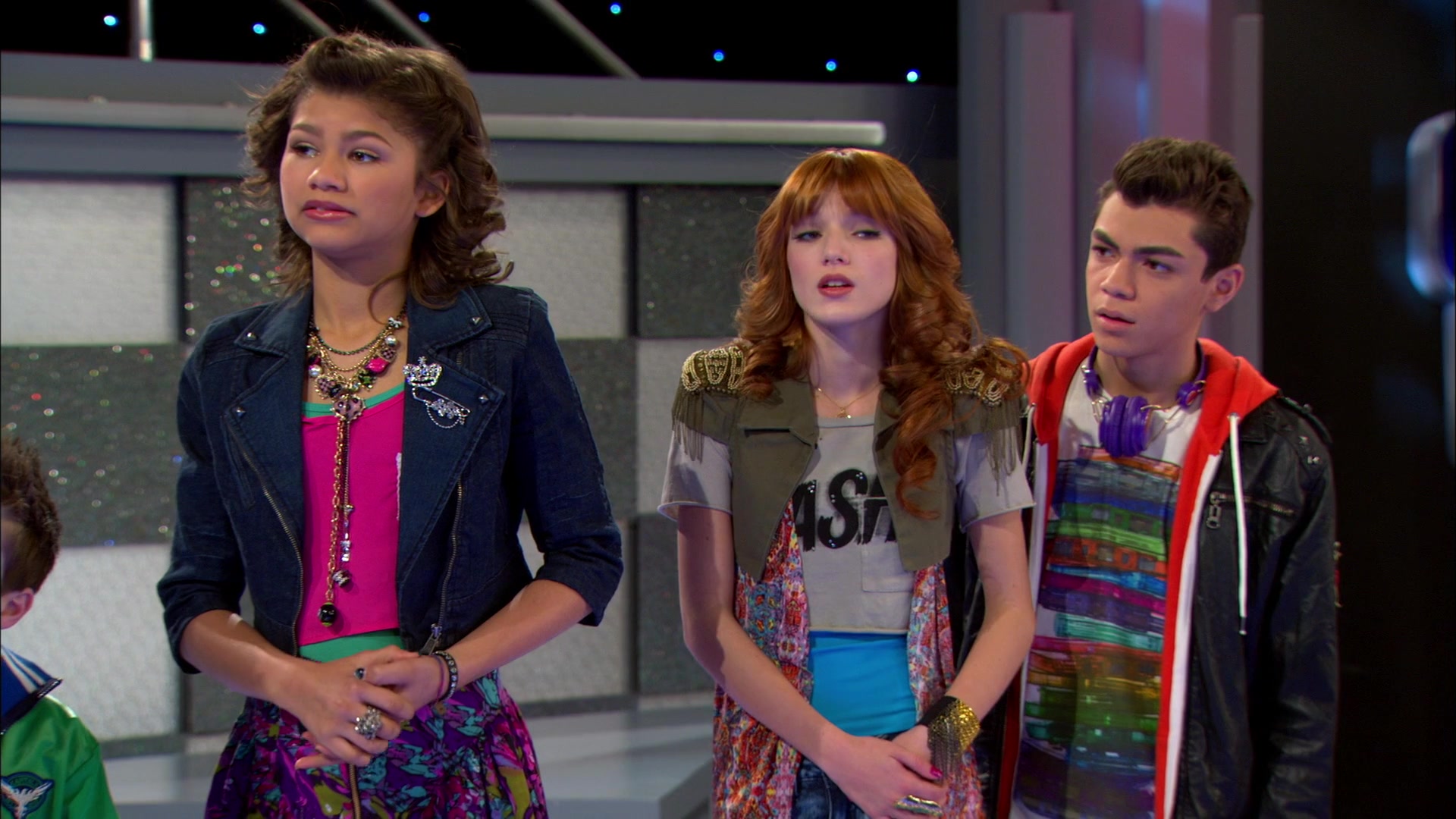 Good_Luck_Charlie_S02E13_1080p_BTD_001869.jpg Good_Luck_Charlie_S02E13_1080p_BTD_001869.jpg