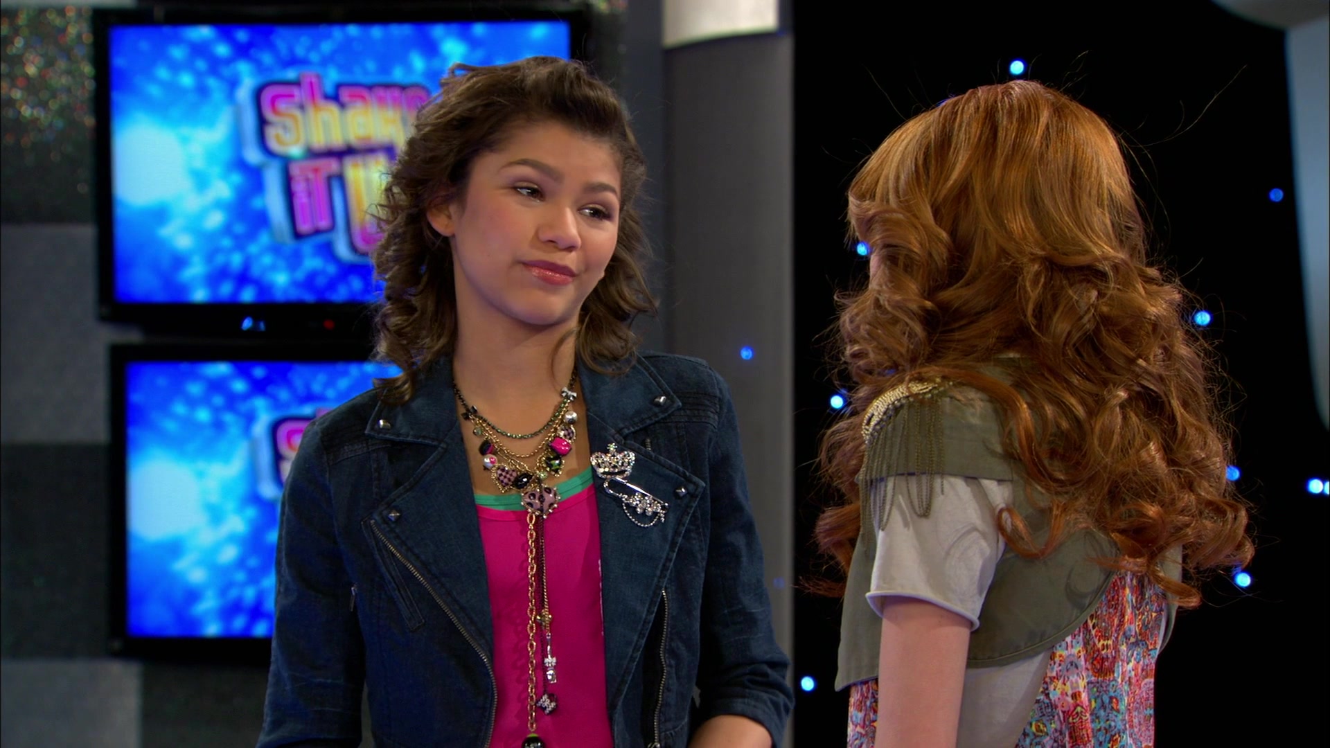 Good_Luck_Charlie_S02E13_1080p_BTD_001932.jpg