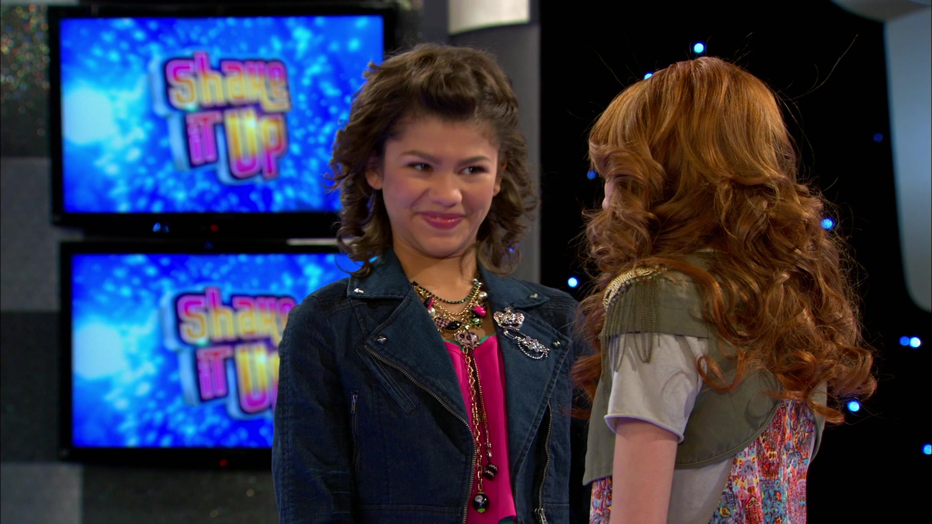 Good_Luck_Charlie_S02E13_1080p_BTD_001940.jpg
