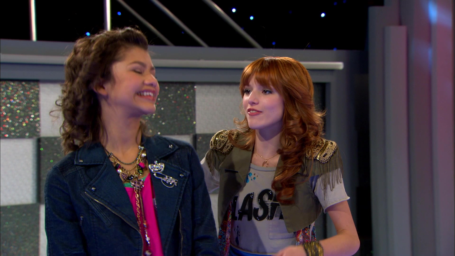 Good_Luck_Charlie_S02E13_1080p_BTD_001959.jpg Good_Luck_Charlie_S02E13_1080p_BTD_001959.jpg