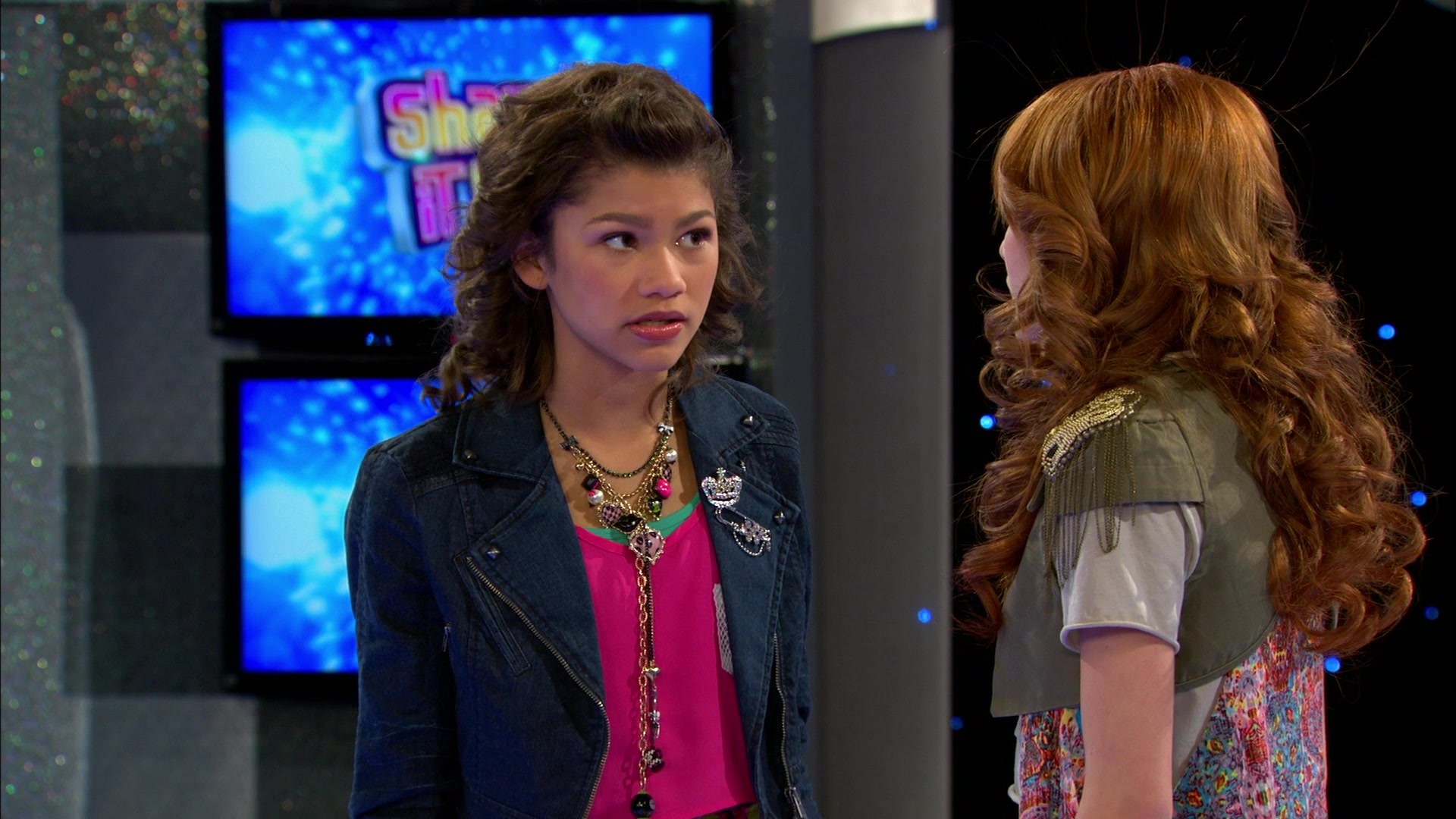 Good_Luck_Charlie_S02E13_1080p_BTD_001976.jpg