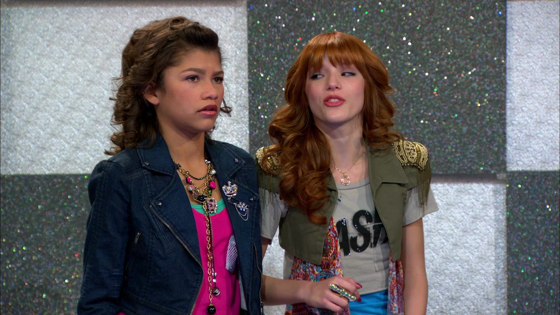 Good_Luck_Charlie_S02E13_1080p_BTD_002040.jpg Good_Luck_Charlie_S02E13_1080p_BTD_002040.jpg
