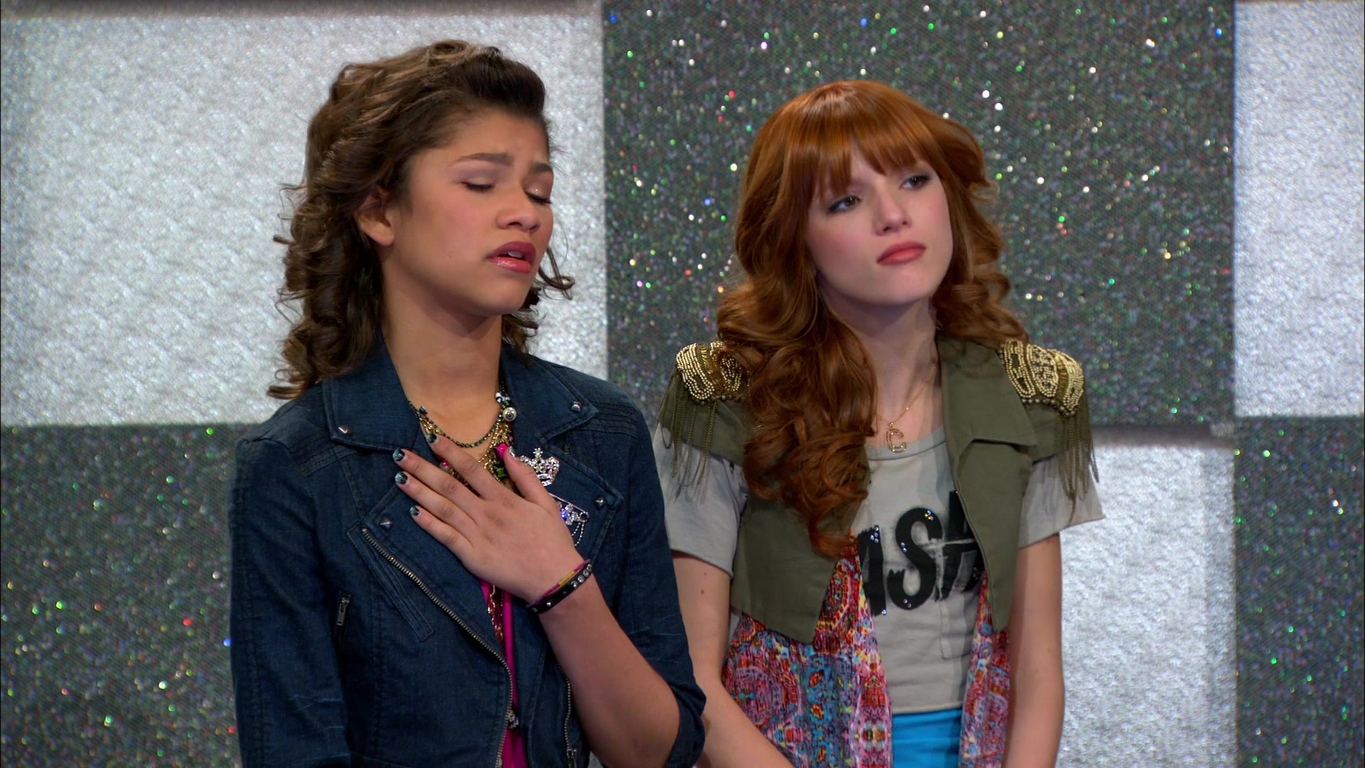 Good_Luck_Charlie_S02E13_1080p_BTD_002056.jpg Good_Luck_Charlie_S02E13_1080p_BTD_002056.jpg