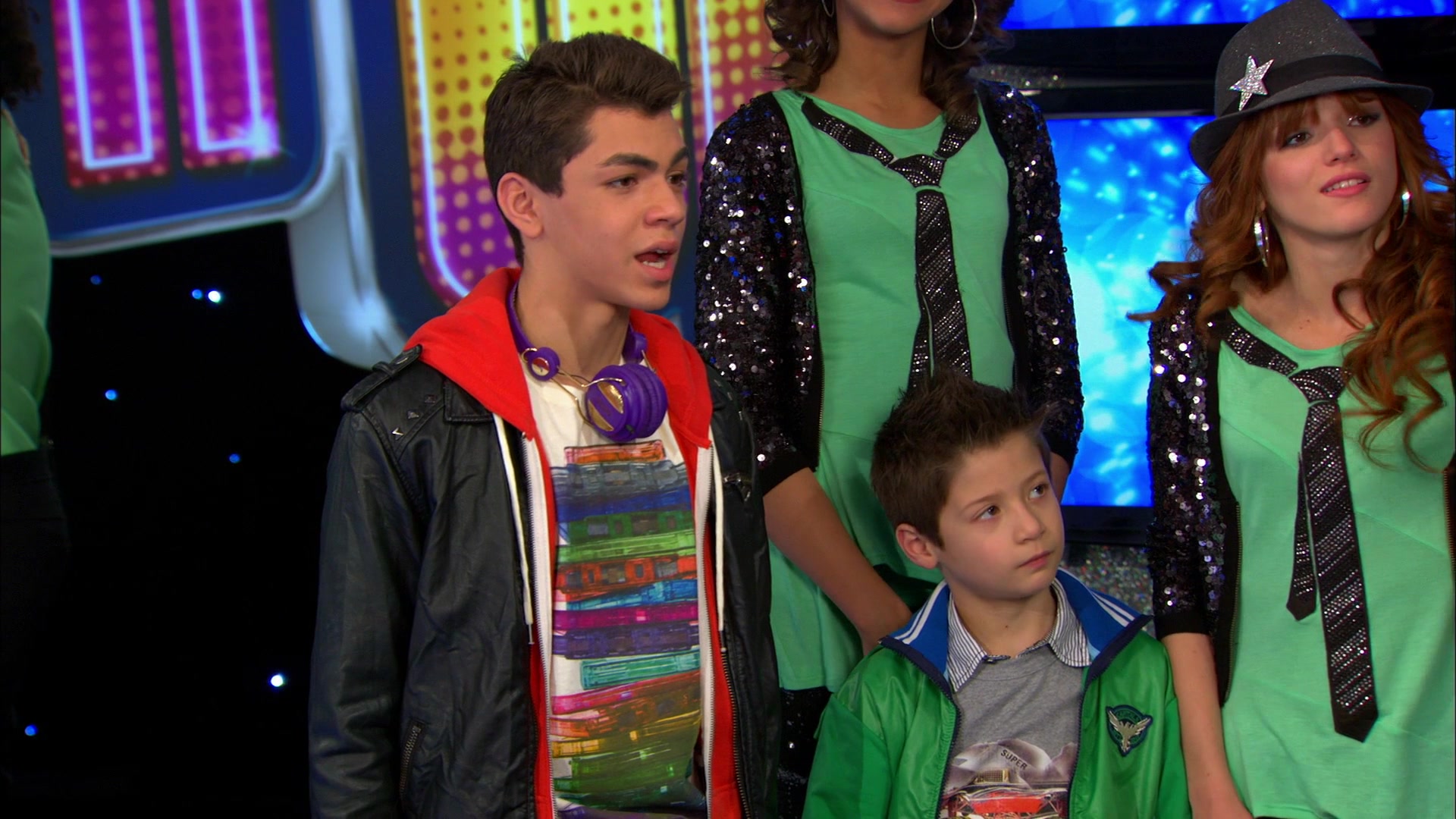 Good_Luck_Charlie_S02E13_1080p_BTD_002335.jpg Good_Luck_Charlie_S02E13_1080p_BTD_002335.jpg