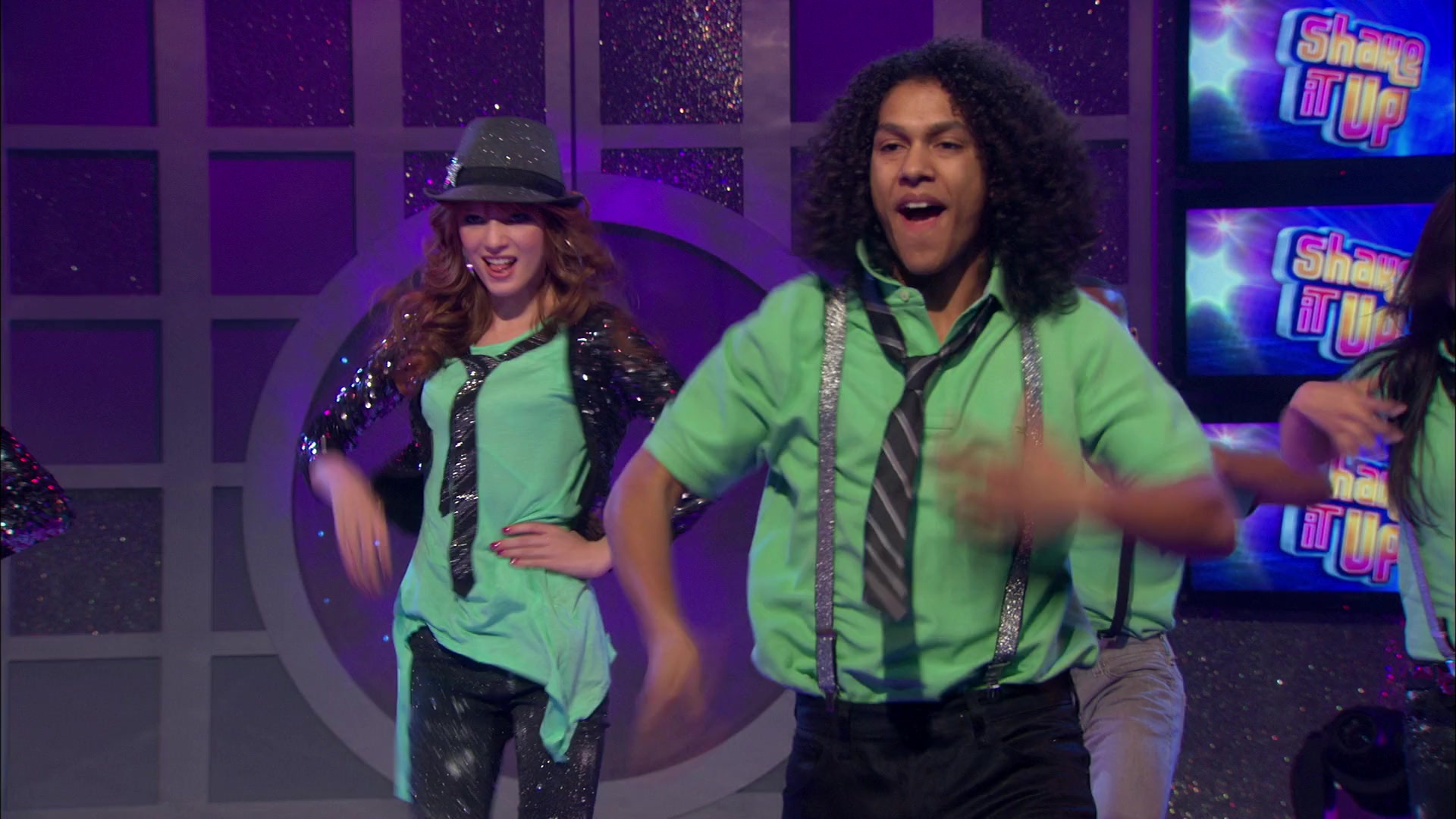 Good_Luck_Charlie_S02E13_1080p_BTD_002857.jpg