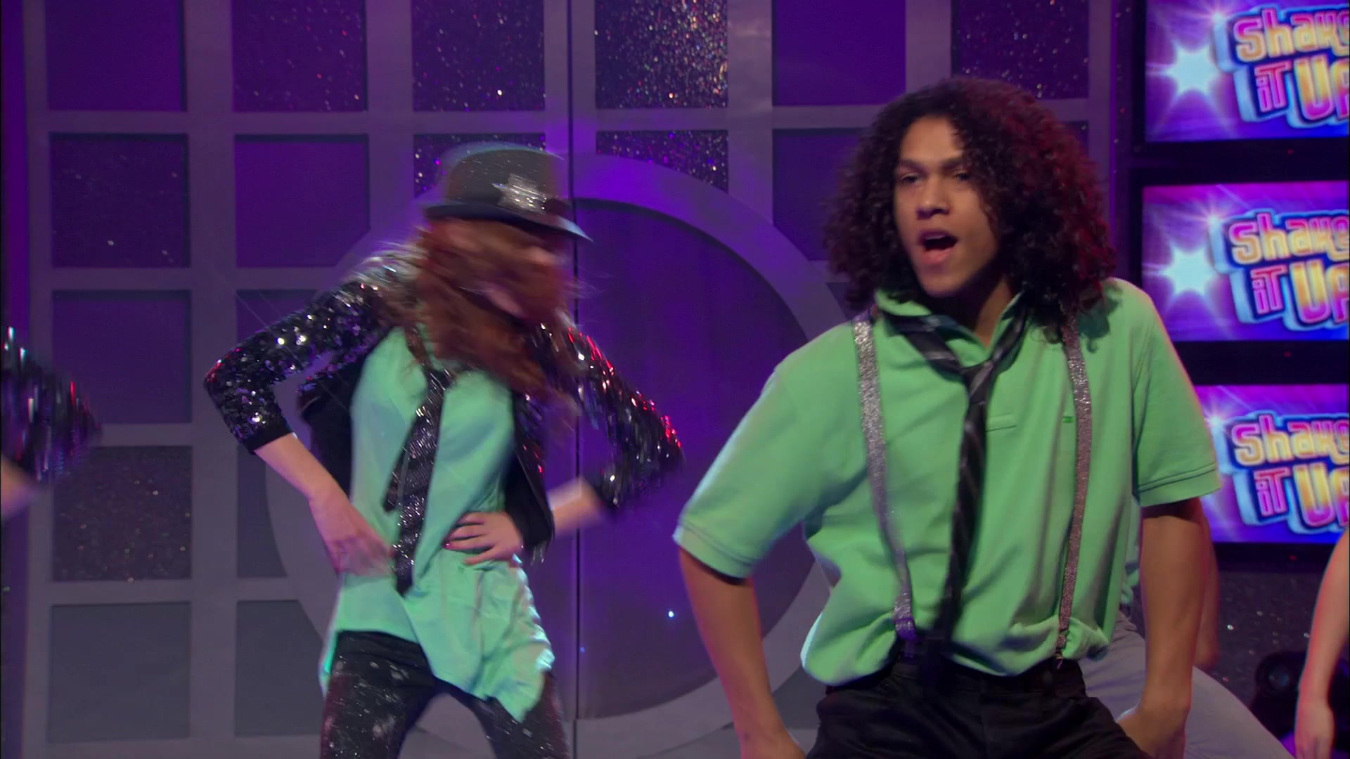 Good_Luck_Charlie_S02E13_1080p_BTD_002861.jpg Good_Luck_Charlie_S02E13_1080p_BTD_002861.jpg