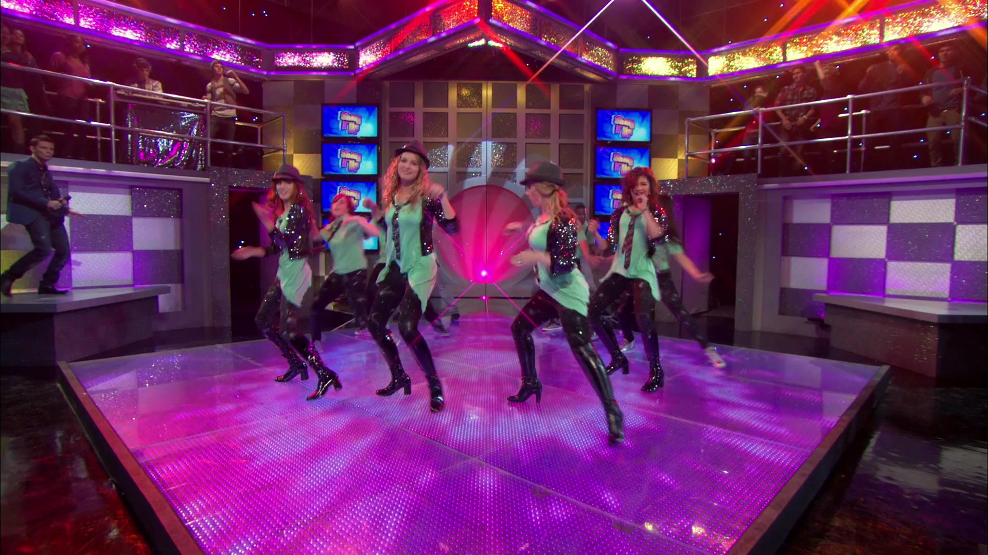 Good_Luck_Charlie_S02E13_1080p_BTD_002961.jpg