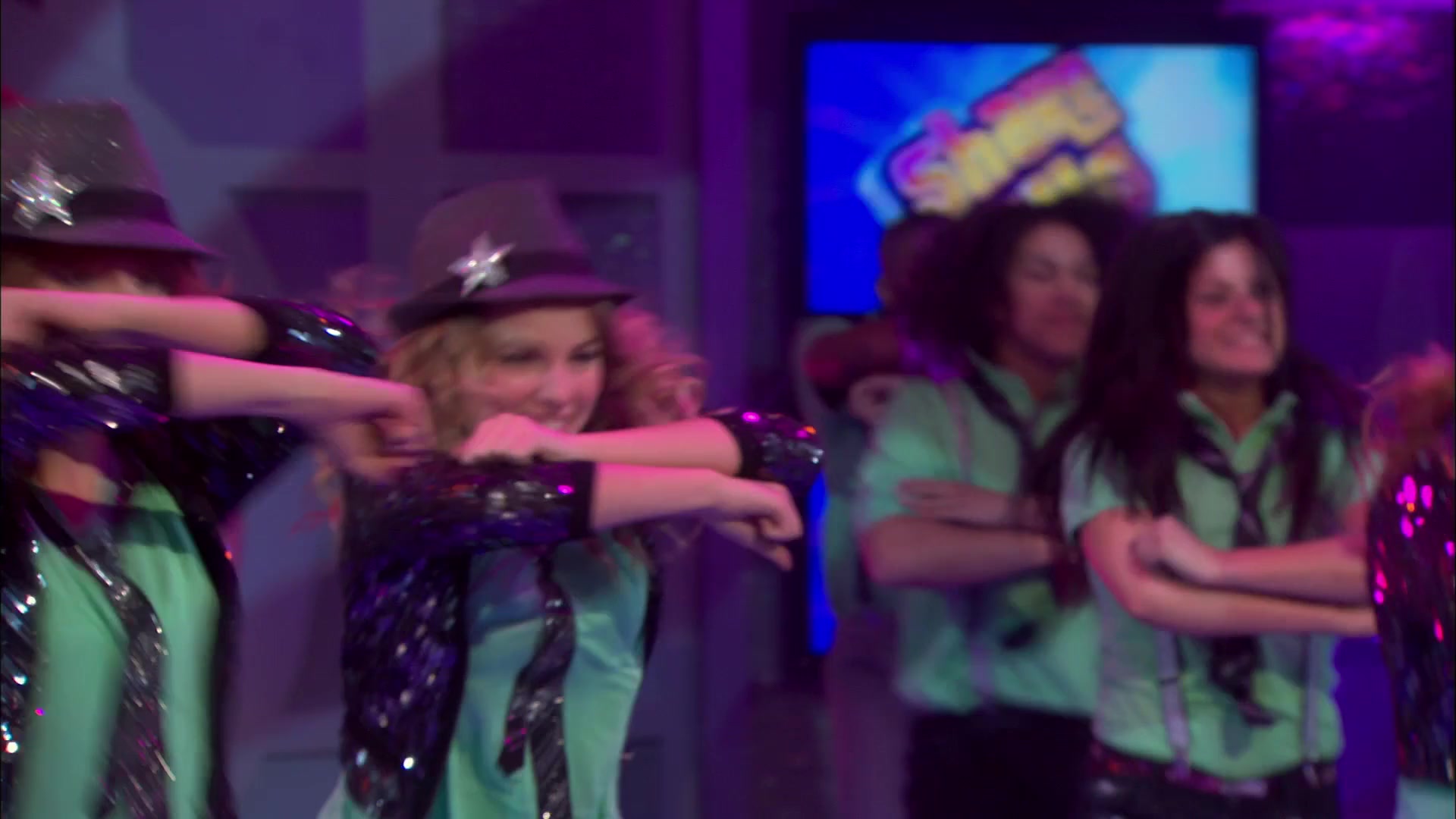 Good_Luck_Charlie_S02E13_1080p_BTD_002964.jpg